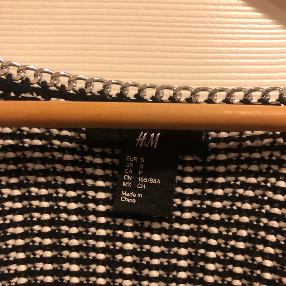 H&M Textured Chain Cardigan - Picture 6 of 6